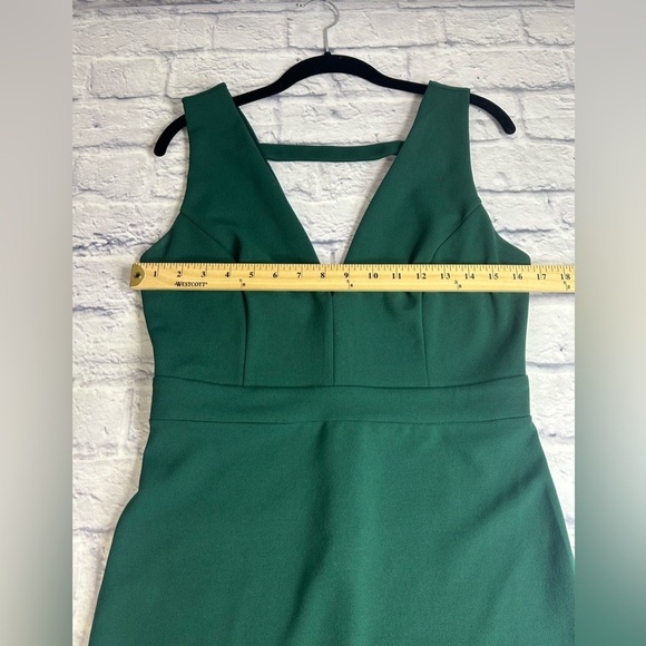 Windsor Forest Green Sleeveless Maxi Dress. VNeck. Size 10. - Picture 3 of 7